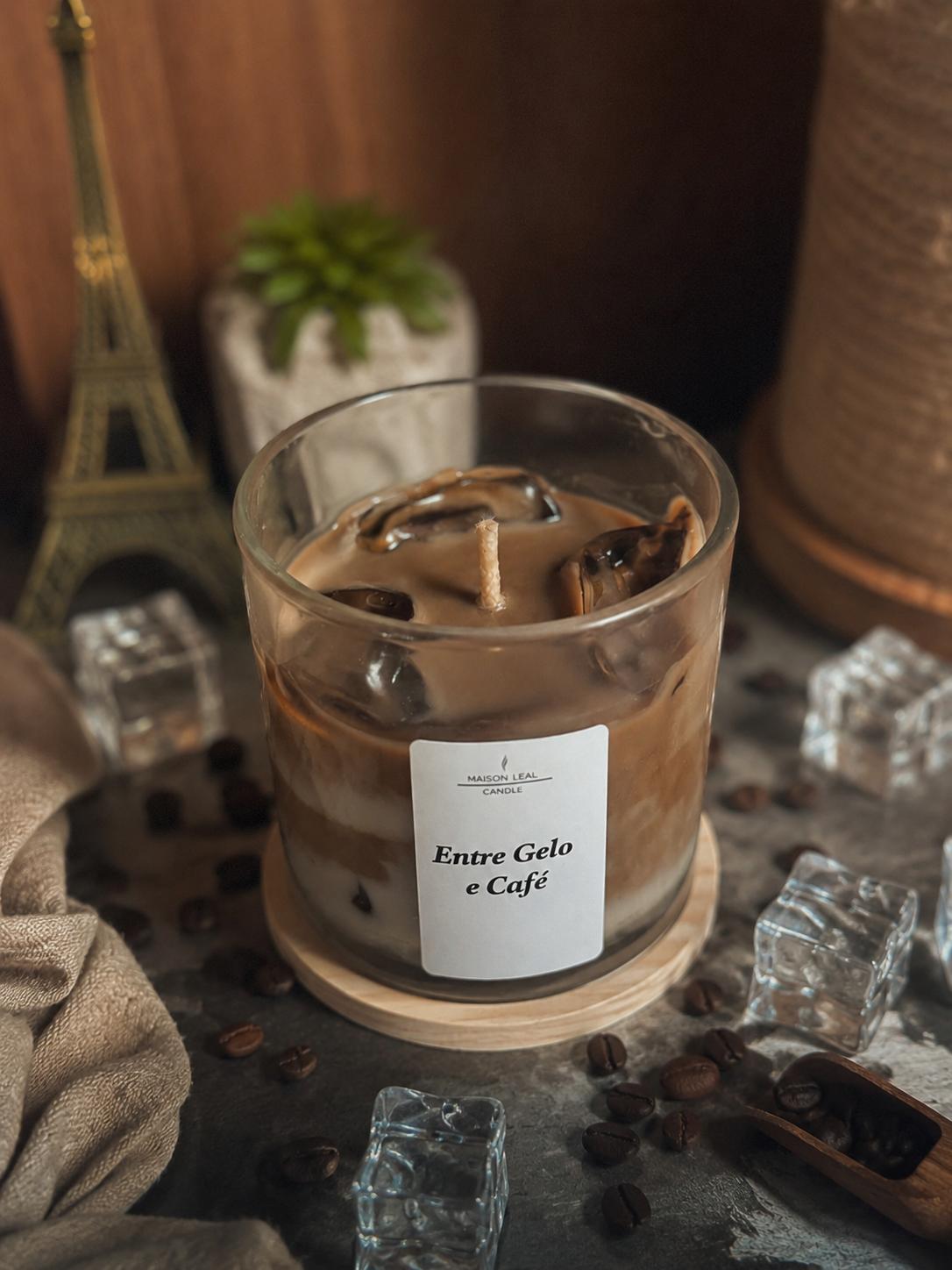 Vela aromática Entre Gelo e Café — Café, Baunilha e Caramelo